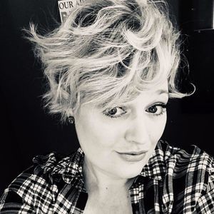 Meet your Posher, Cassandra